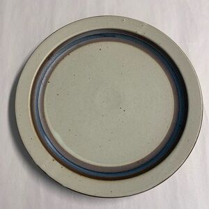 Horizon by Otagiri. 10.5” Dinner Plate.